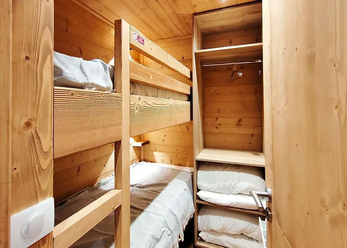 Somptueux Renove, 4 Pers., Au Pied Des Pistes - Fr-1-545-57 Daire *